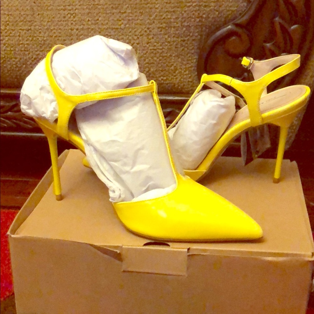 Yellow T-Strap heel with buckle on the side